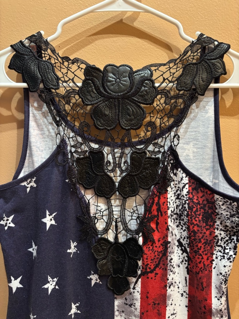 American flag patriotic print tank top a lace cutout back design Size Medium - Picture 6 of 7
